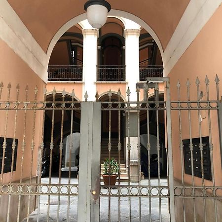 Bross Apartament Σαλέρνο Εξωτερικό φωτογραφία